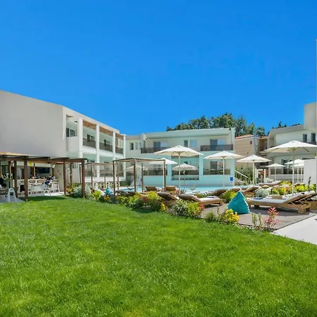 Mirablue Luxury Residences (adults Only) Apartment *