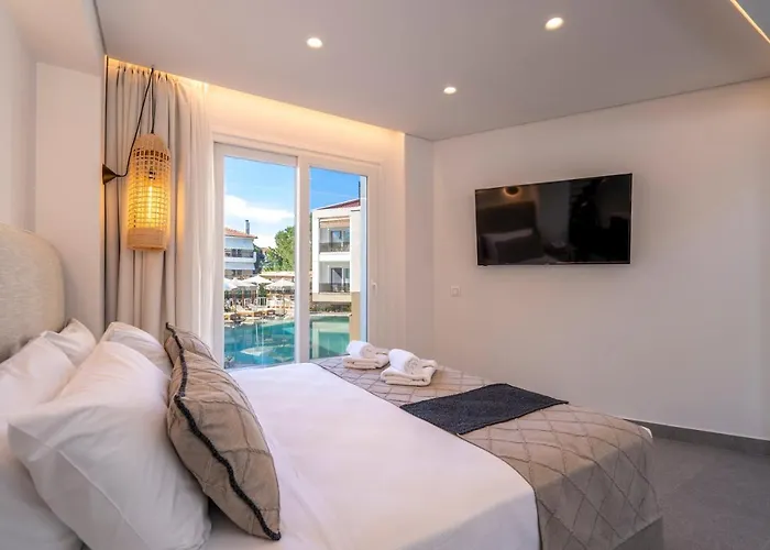 Mirablue Luxury Residences (adults Only) *