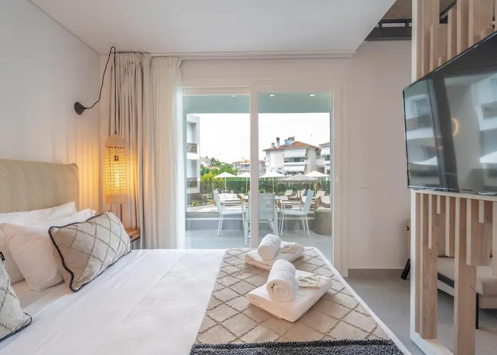 アパート Mirablue Luxury Residences (adults Only) ペフコホリ