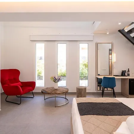 Mirablue Luxury Residences (adults Only) 아파트