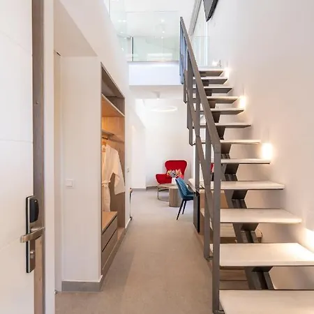 아파트 Mirablue Luxury Residences (adults Only) *