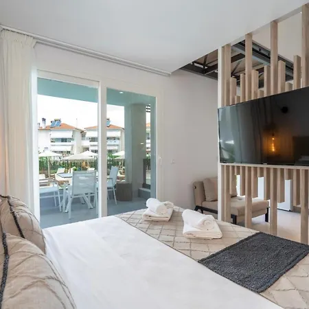 Mirablue Luxury Residences (adults Only) *