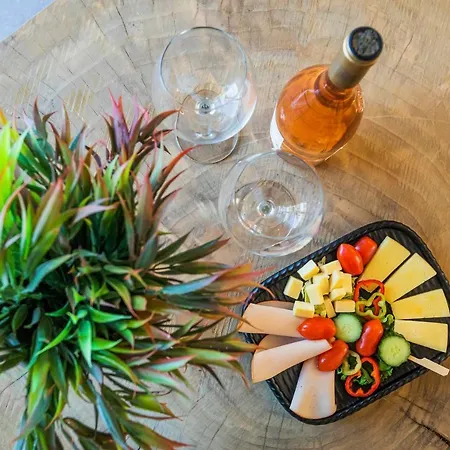 Mirablue Luxury Residences (adults Only) * 페프코초리