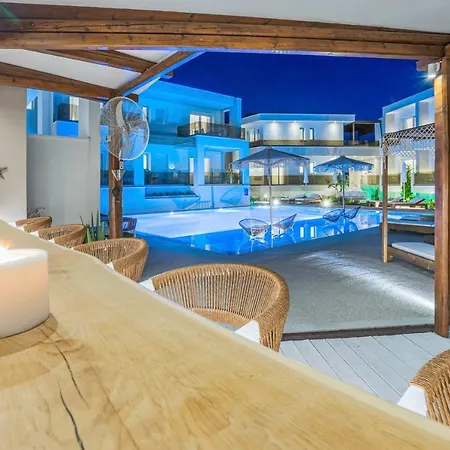 아파트 Mirablue Luxury Residences (adults Only)